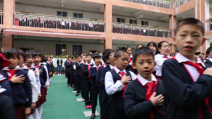 晨会 小学 升旗 学生排队 校园 颁奖