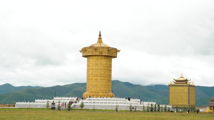 世界上最大的祈福在中国宁马寺