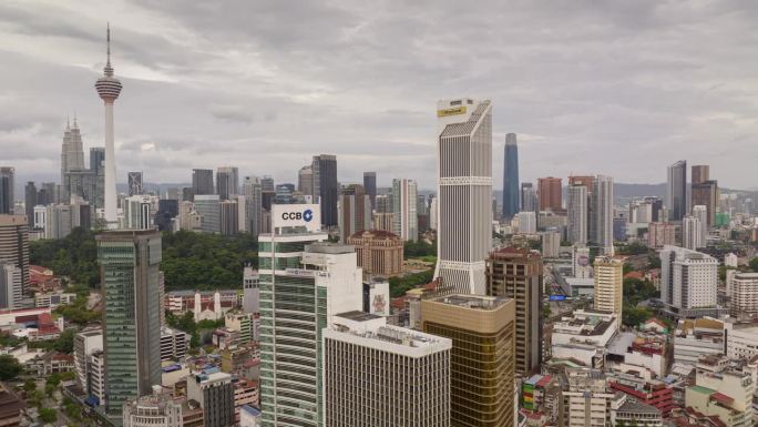 阴天吉隆坡市区航拍全景4k延时马来西亚