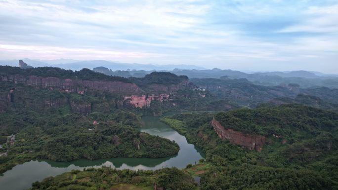 航拍韶关丹霞地貌丹霞山阳元峰长老峰景区