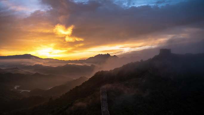 【可商用】实拍金山岭长城日出云海朝霞