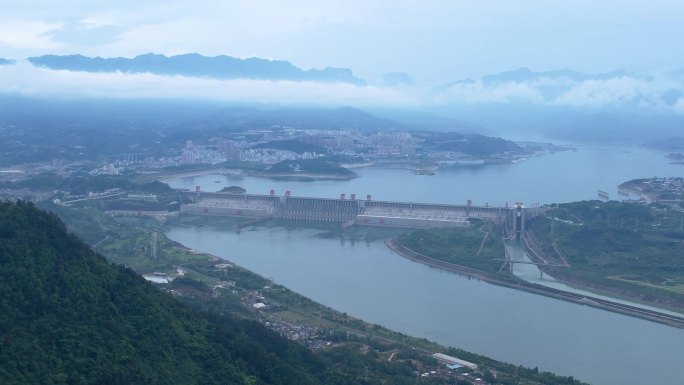 4K湖北宜昌西陵峡段自然山峰云海航拍视频