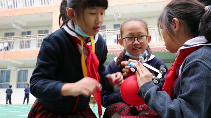 小学 老师 学生 校园 班级上课