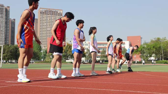 中学生跑步训练体育活动 奔跑
