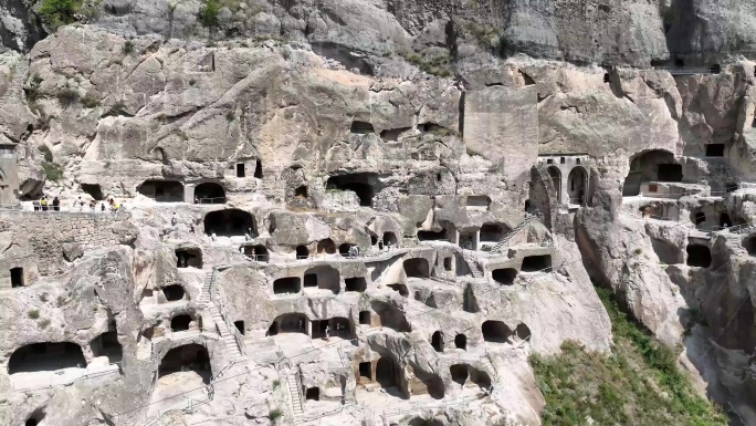 格鲁吉亚瓦尔齐亚洞穴城市