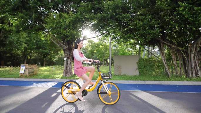 骑自行车公园碧道幸福生活
