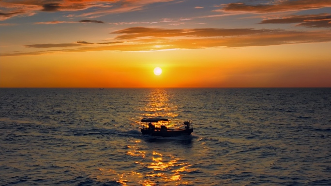 海边落日大海夕阳海空镜