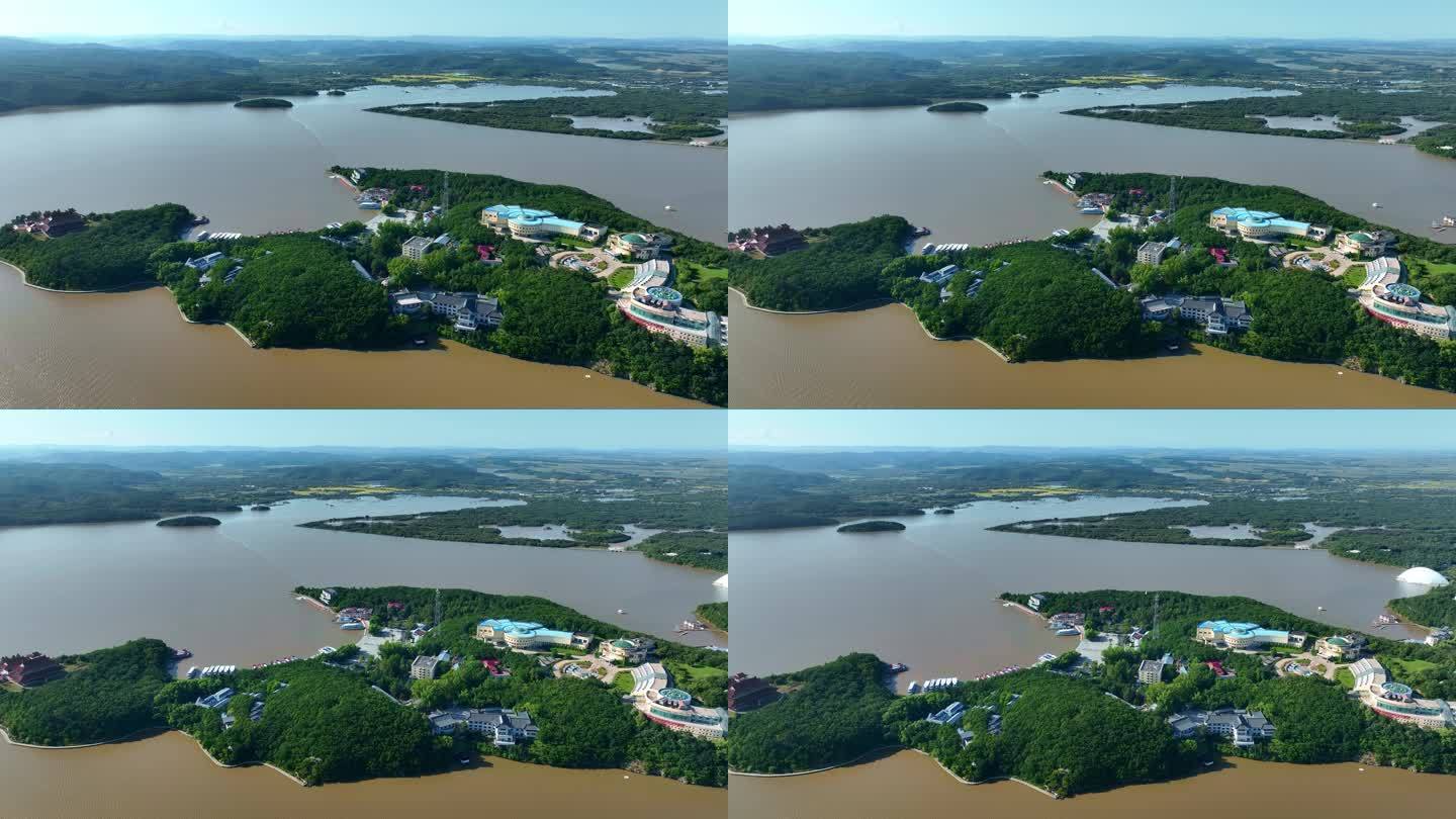 黑龙江镜泊湖湖泊河流风景火山湖青山绿水