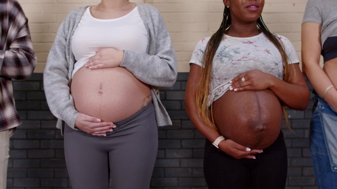 晚期妊娠大肚子展示保护儿童弱势群体