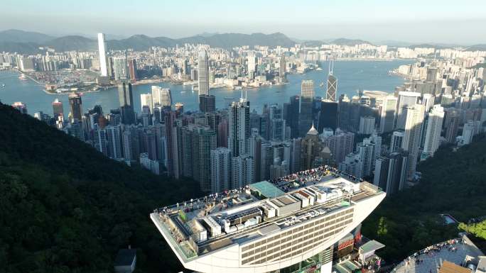 香港太平山航拍山顶公园凌霄阁香港城市风景