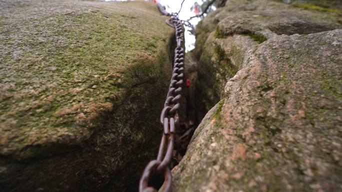 艰难盘山路陡峭路