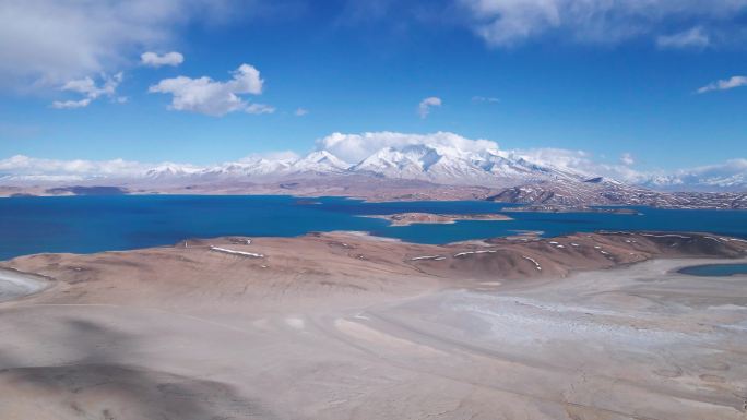 普兰拉昂错 纳木那尼峰