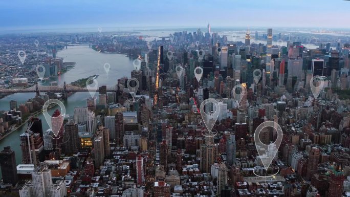连接未来城市的本地化图标。空中智慧城市。技术理念、数据通信、人工智能、物联网。纽约的天际线。