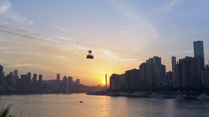 日落重庆城市风光和观光索道