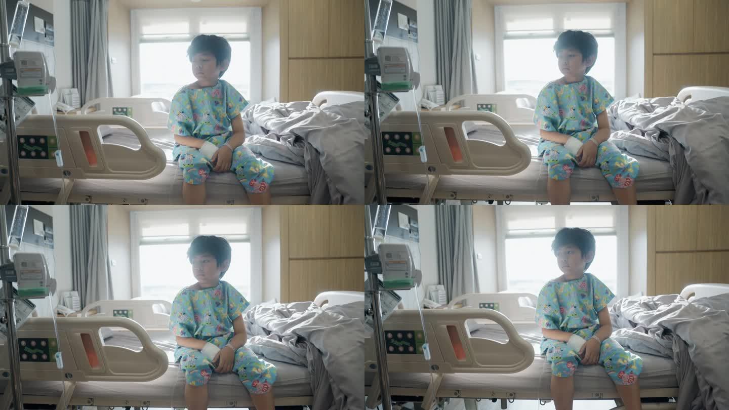 一个心烦意乱的男孩独自坐在医院的病床上，在医院里无聊地望着别处