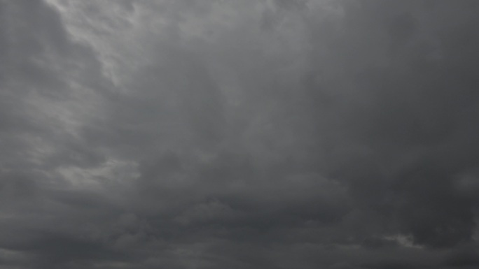 阴云密布乌云阴天天气灰色云层恶劣天气