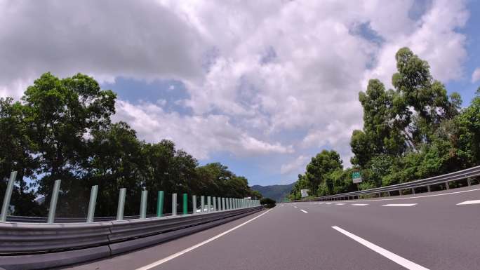 公路风景公路行驶高速沿途第一视角