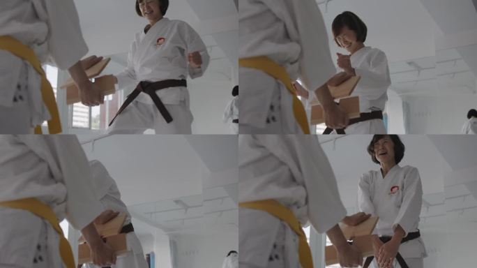 日本女子在空手道课上碾压木块