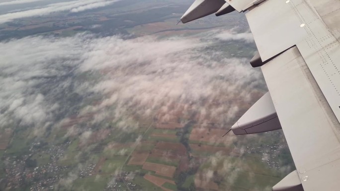 从飞机窗口看到的乡村拼布被子景观