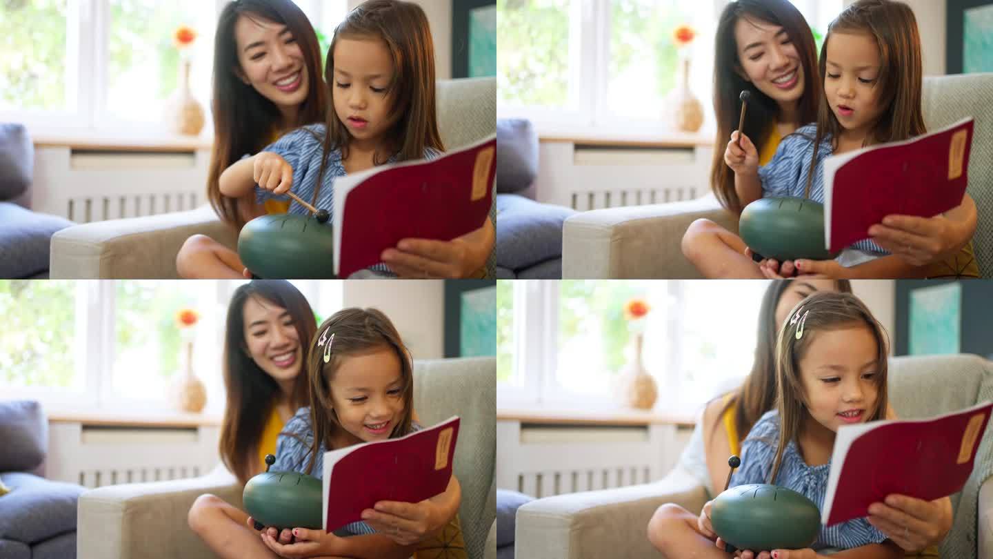 日本母亲教女儿如何打舌鼓