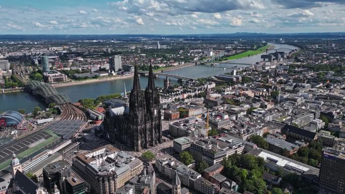 世界上最高的双塔教堂，雄踞科隆的城市景观
