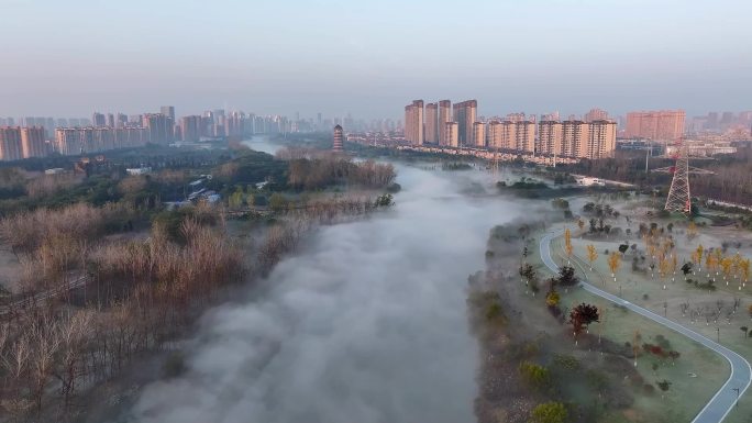 古淮河湿地公园云雾缭绕如仙境