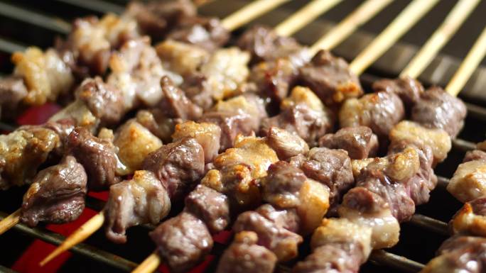 烤羊肉串 烧烤 烤串 羊肉串 新疆羊肉串