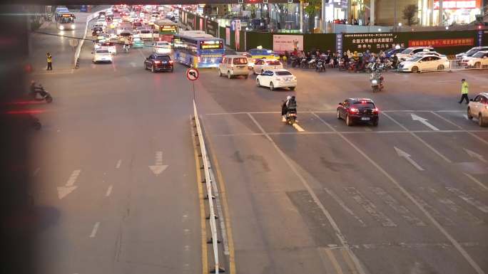 4k 城市 夜景 航拍 马路 人行道车流