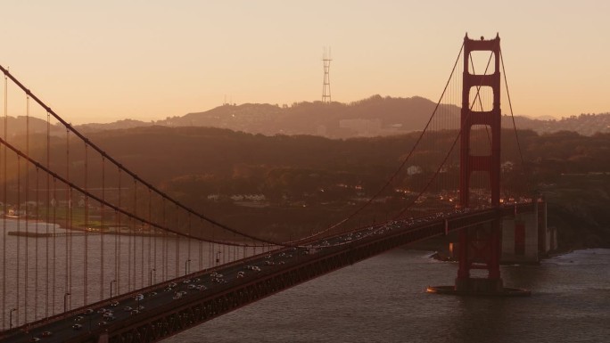 日出时的金门大桥金门大桥日出美景早晨光芒
