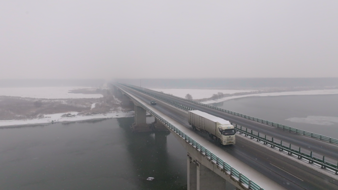 高速暴雪天气