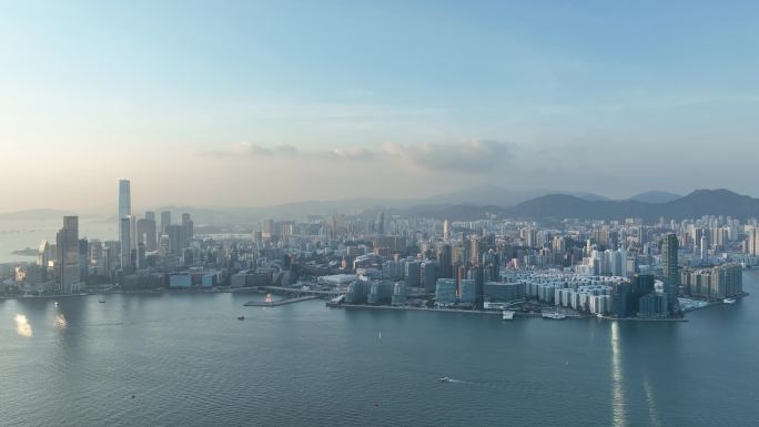 香港岛航拍维多利亚港海岸线城市建筑风光