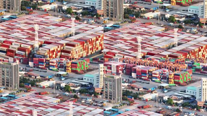航拍城市进出口货运港口物流集装箱码头街景