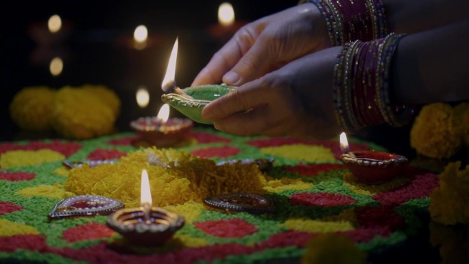 排灯节(diwali)是印度最大、最重要的节日。