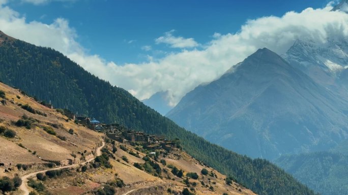 尼泊尔上pisang村