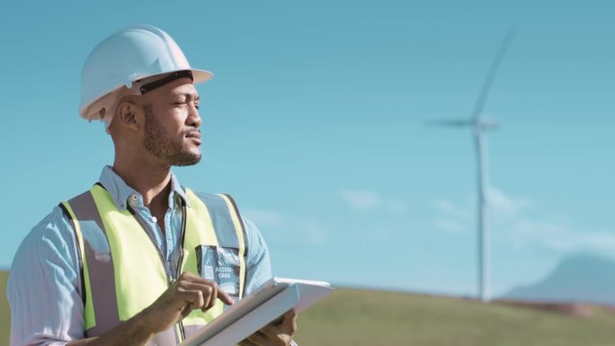 技术人员，风车和平板电脑的规划，可再生能源检查，可持续发展和现场工程。非洲工人对数字解决方案、风力涡