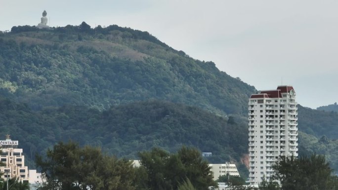 白天普吉岛著名的大佛山顶航拍全景4k泰国