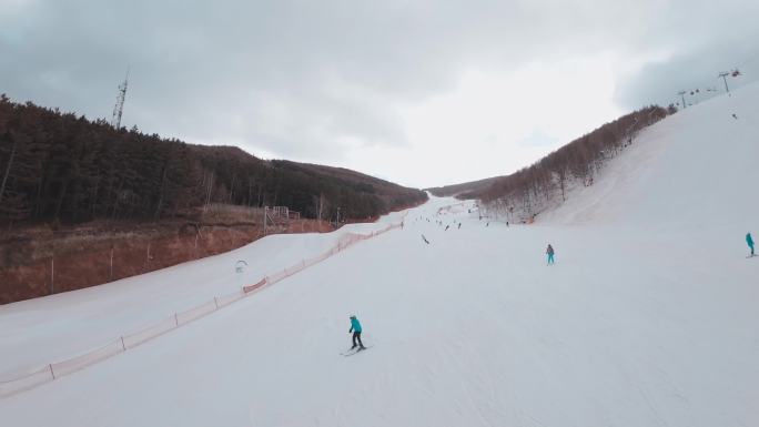 雪场穿越机滑雪场航拍