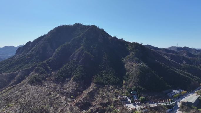 航拍唐山迁西景忠山风景山脉青山绝美