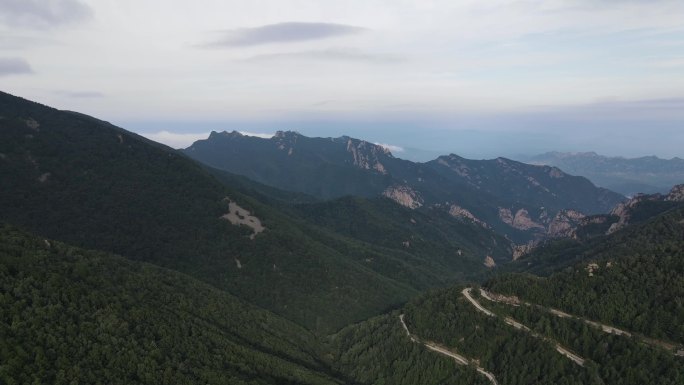 航拍河北承德兴隆旅游雾灵山云海