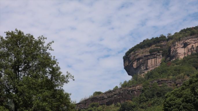 屹立云端武夷山的大王峰