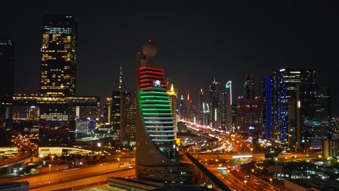 迪拜城市景观的延时拍摄谢赫扎耶德路，阿拉伯联合酋长国