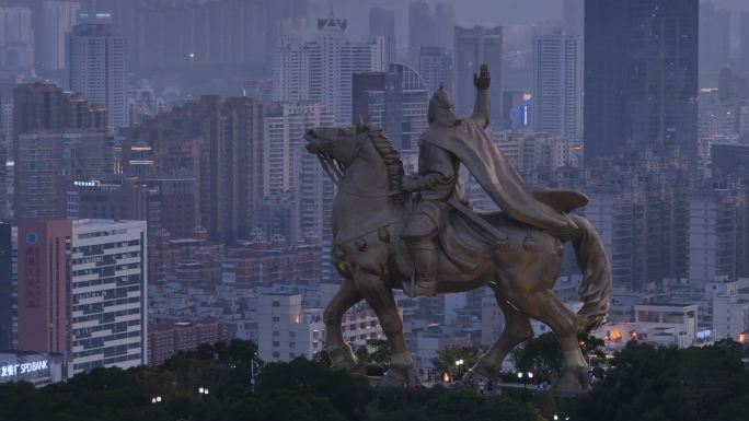 泉州郑成功雕像长焦环绕航拍视频