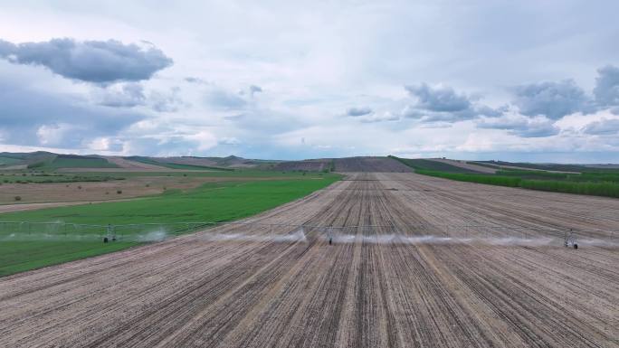 麦地喷灌设备抗旱水利设施