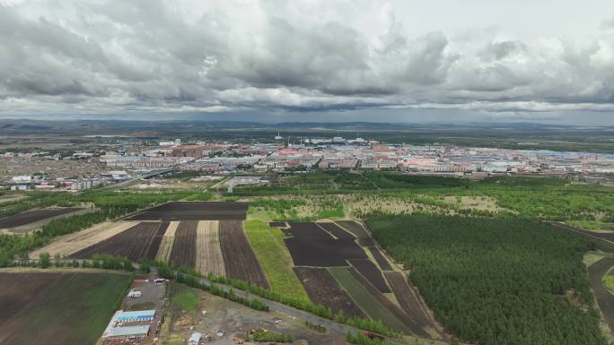 大兴安岭林区小城夏日风景