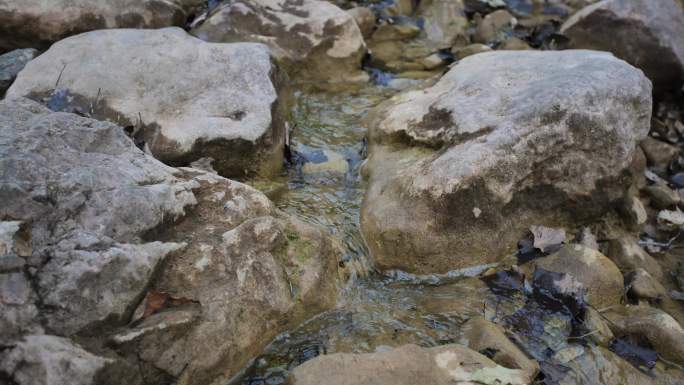 跋山涉水地质勘探