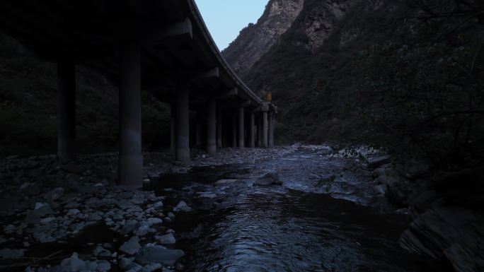 航拍秋天秦岭山顶云海风景