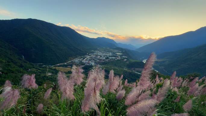 2023墨脱海市蜃楼拍摄县城大景