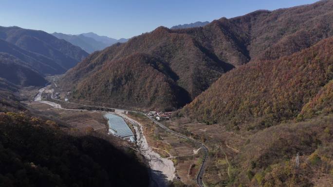 航拍秦岭山脉秋季风景