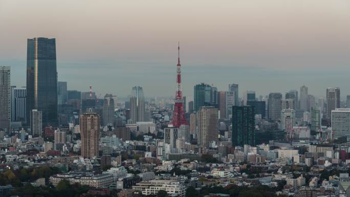 城市延时日本东京俯瞰城市日转夜