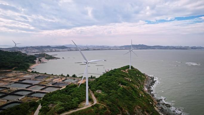 风力发电场 海角灯塔 风车 海岛风电